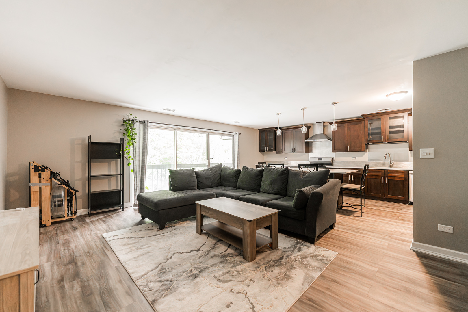 5806 Wolf Road Unit: B4