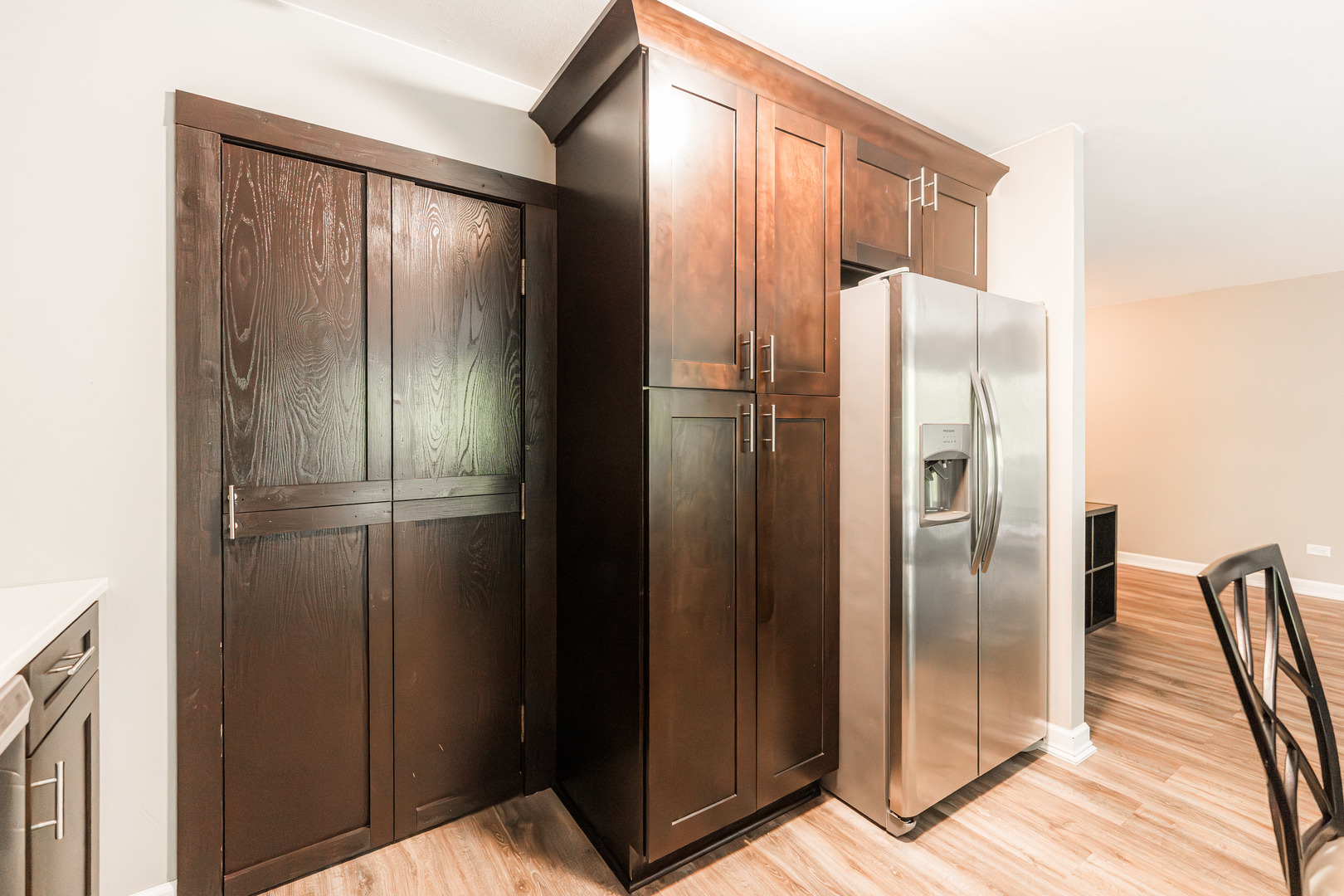 5806 Wolf Road Unit: B4