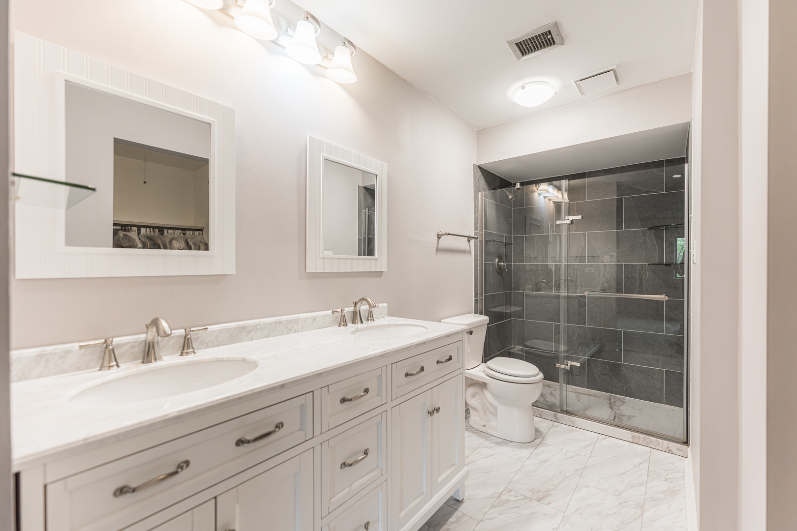 5806 Wolf Road Unit: B4