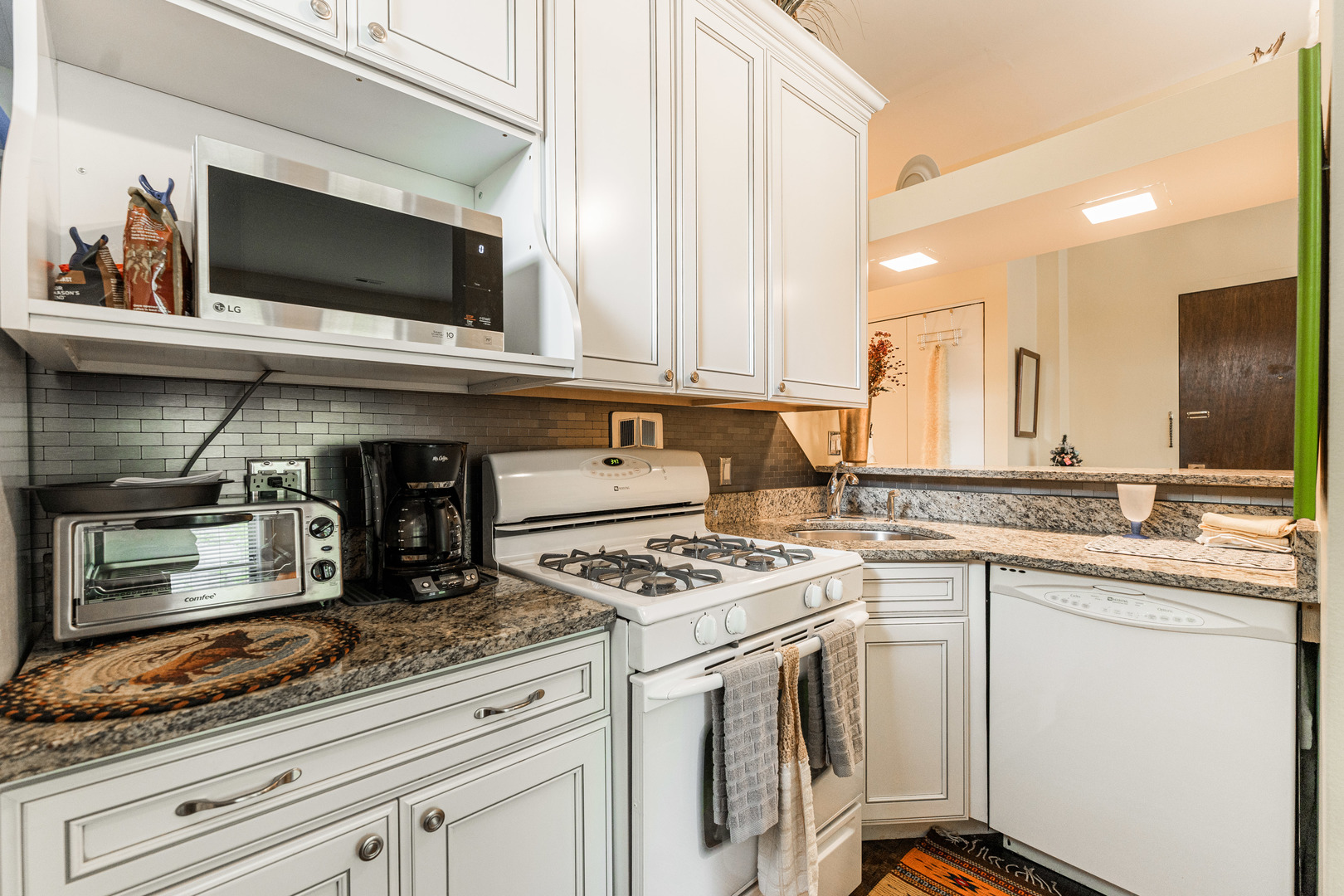 454 W Wrightwood Avenue Unit: 2A