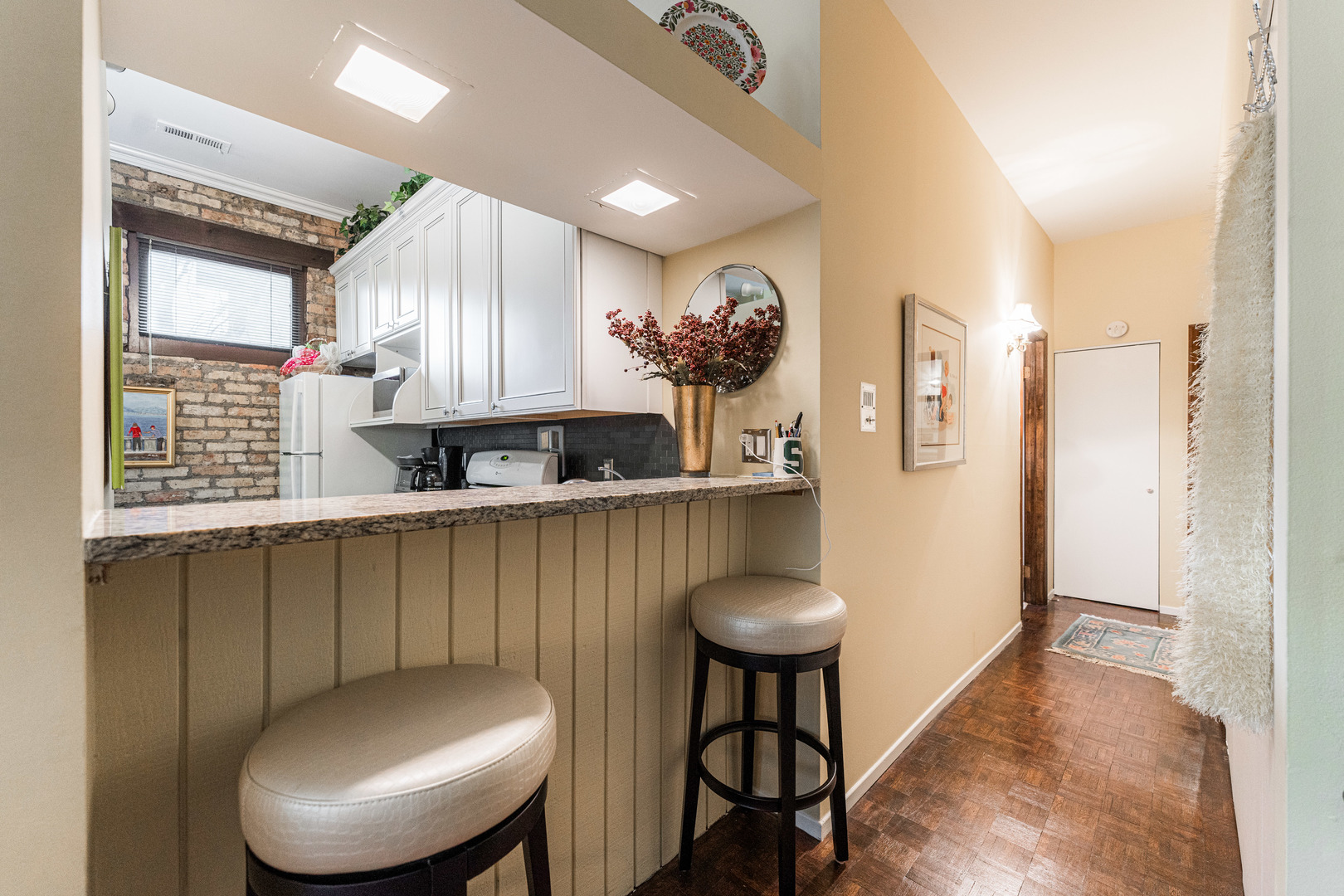 454 W Wrightwood Avenue Unit: 2A