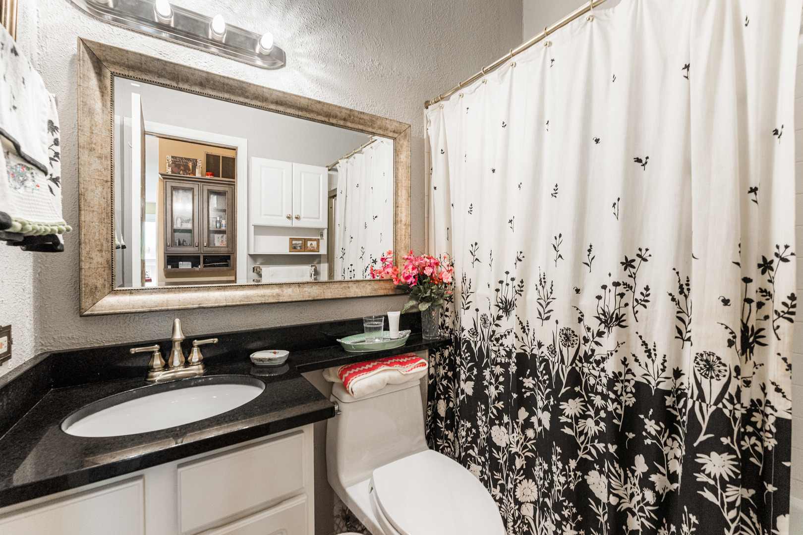 454 W Wrightwood Avenue Unit: 2A