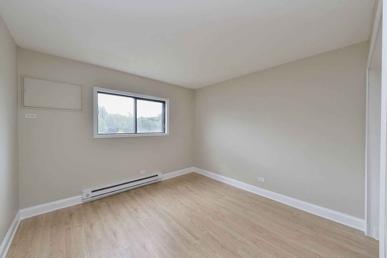 1129 Cedar Lane Unit: 2B