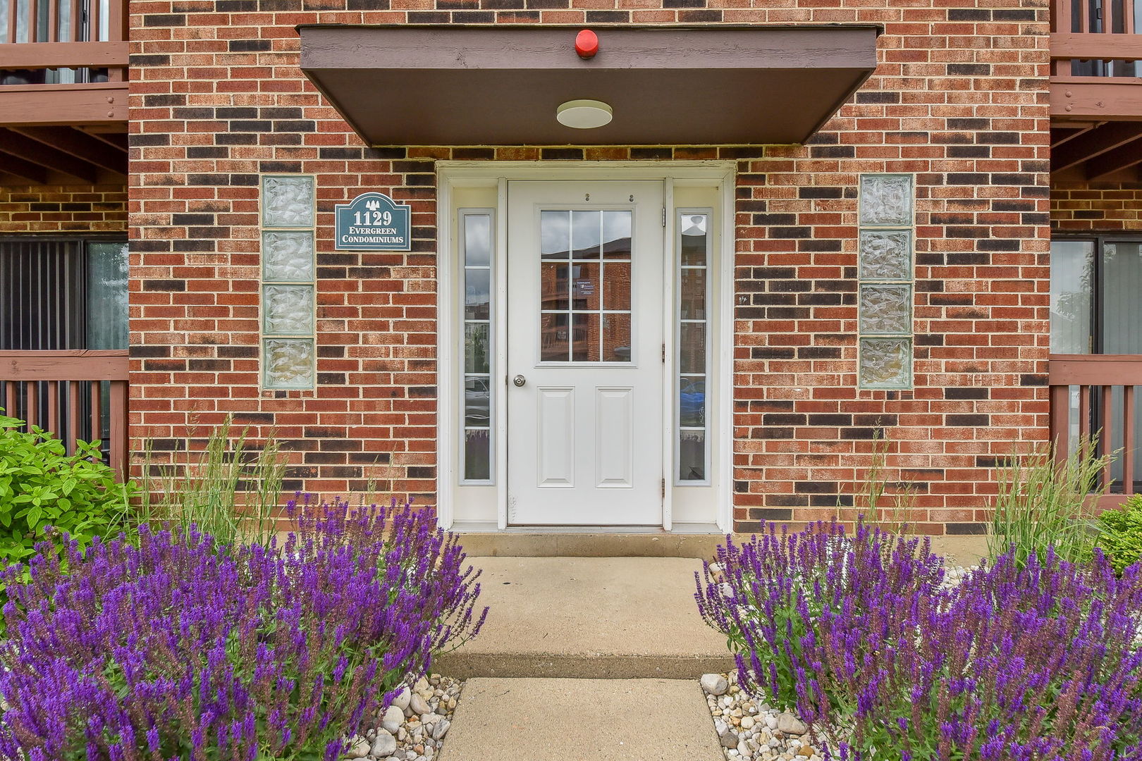 1129 Cedar Lane Unit: 2B