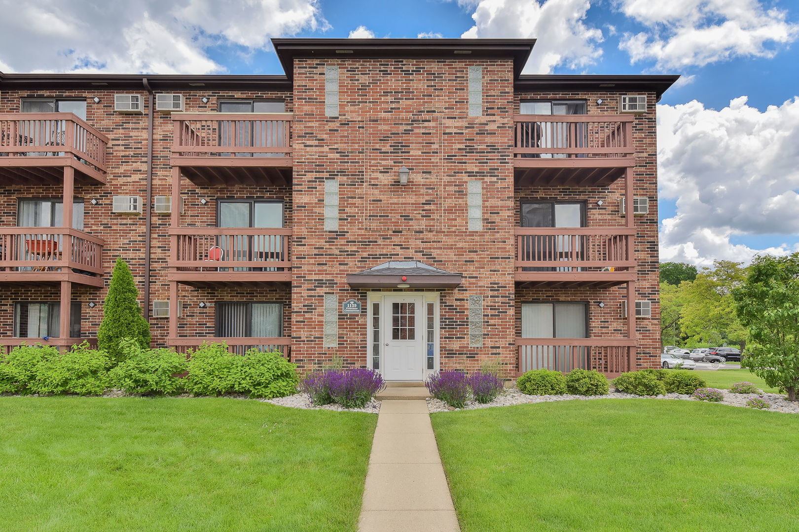1129 Cedar Lane Unit: 2B