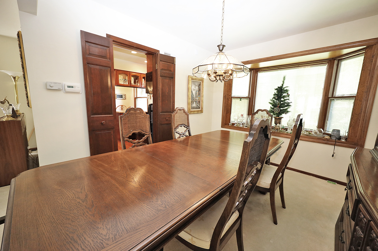 233 S Arlington Heights Road