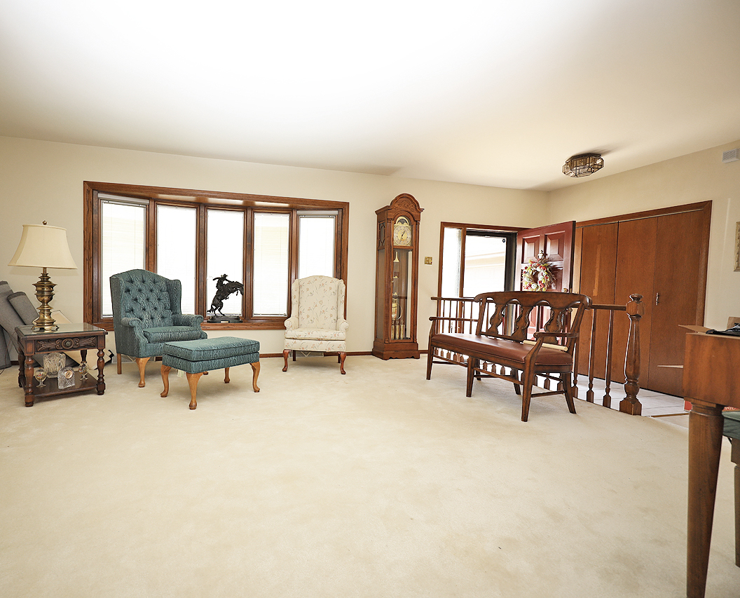 233 S Arlington Heights Road