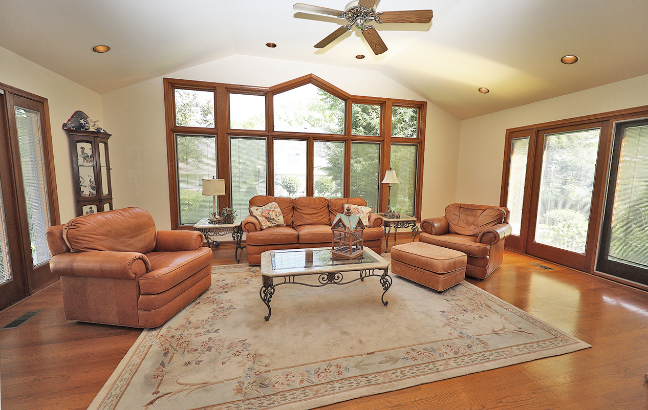 233 S Arlington Heights Road