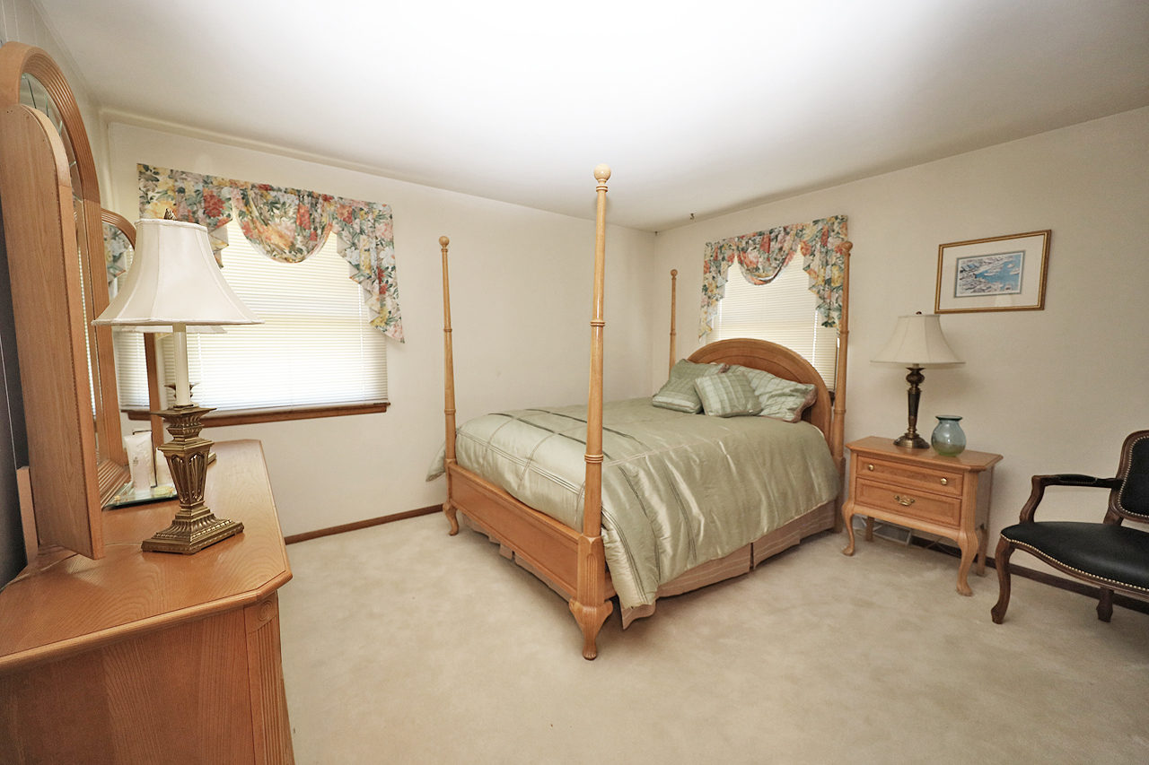 233 S Arlington Heights Road