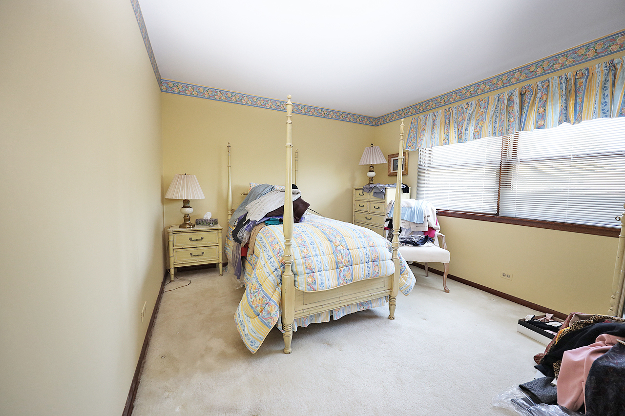 233 S Arlington Heights Road