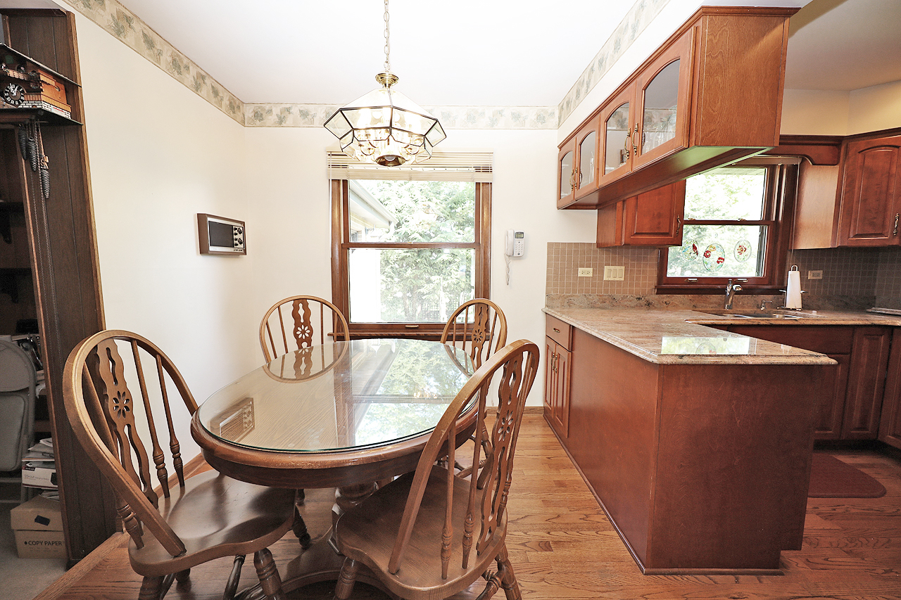 233 S Arlington Heights Road