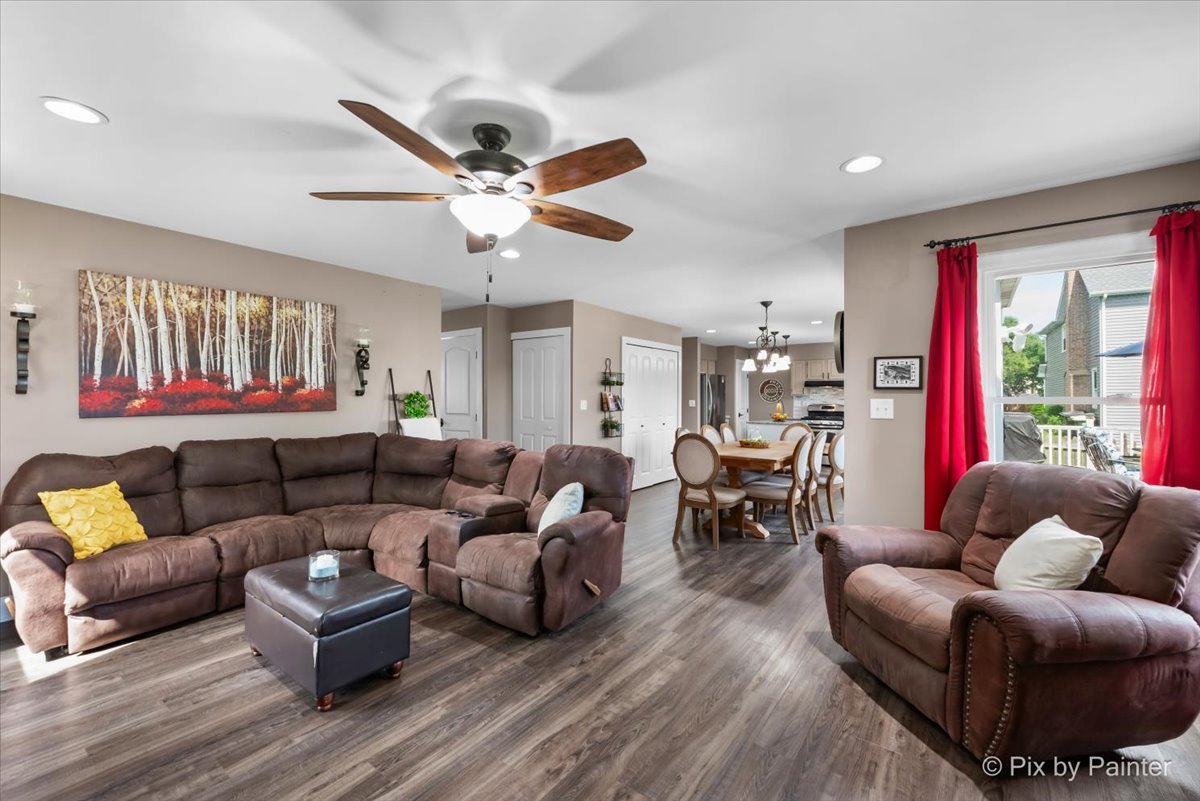 312 Diversey Parkway