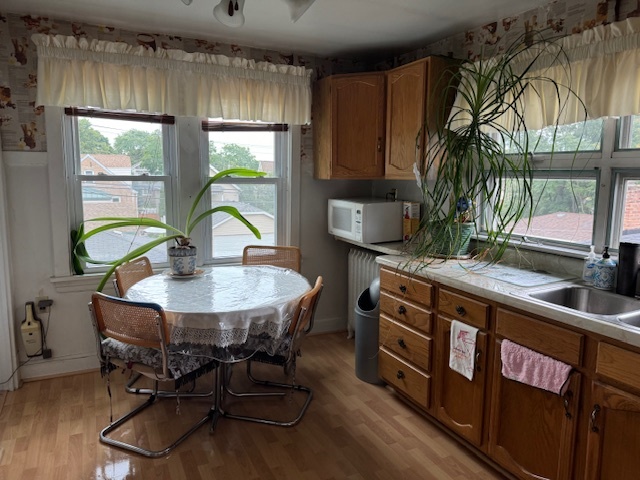 4333 N Melvina Avenue