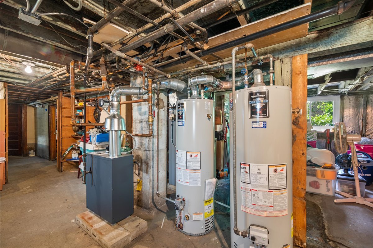 4333 N Melvina Avenue