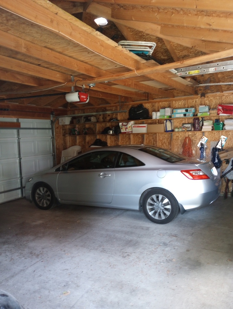 4333 N Melvina Avenue