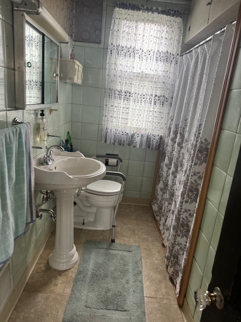 4333 N Melvina Avenue