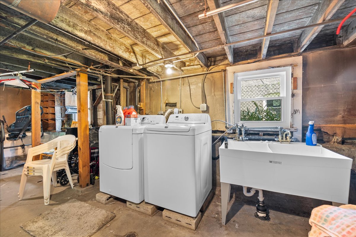 4333 N Melvina Avenue