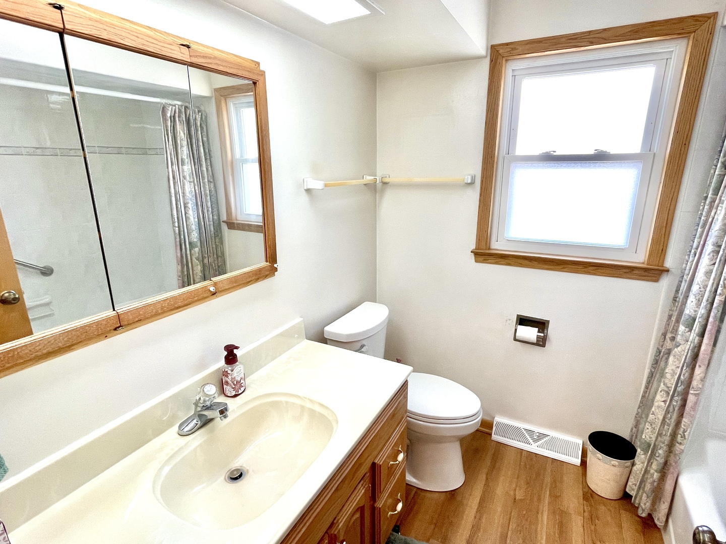 781 N Van Auken Street