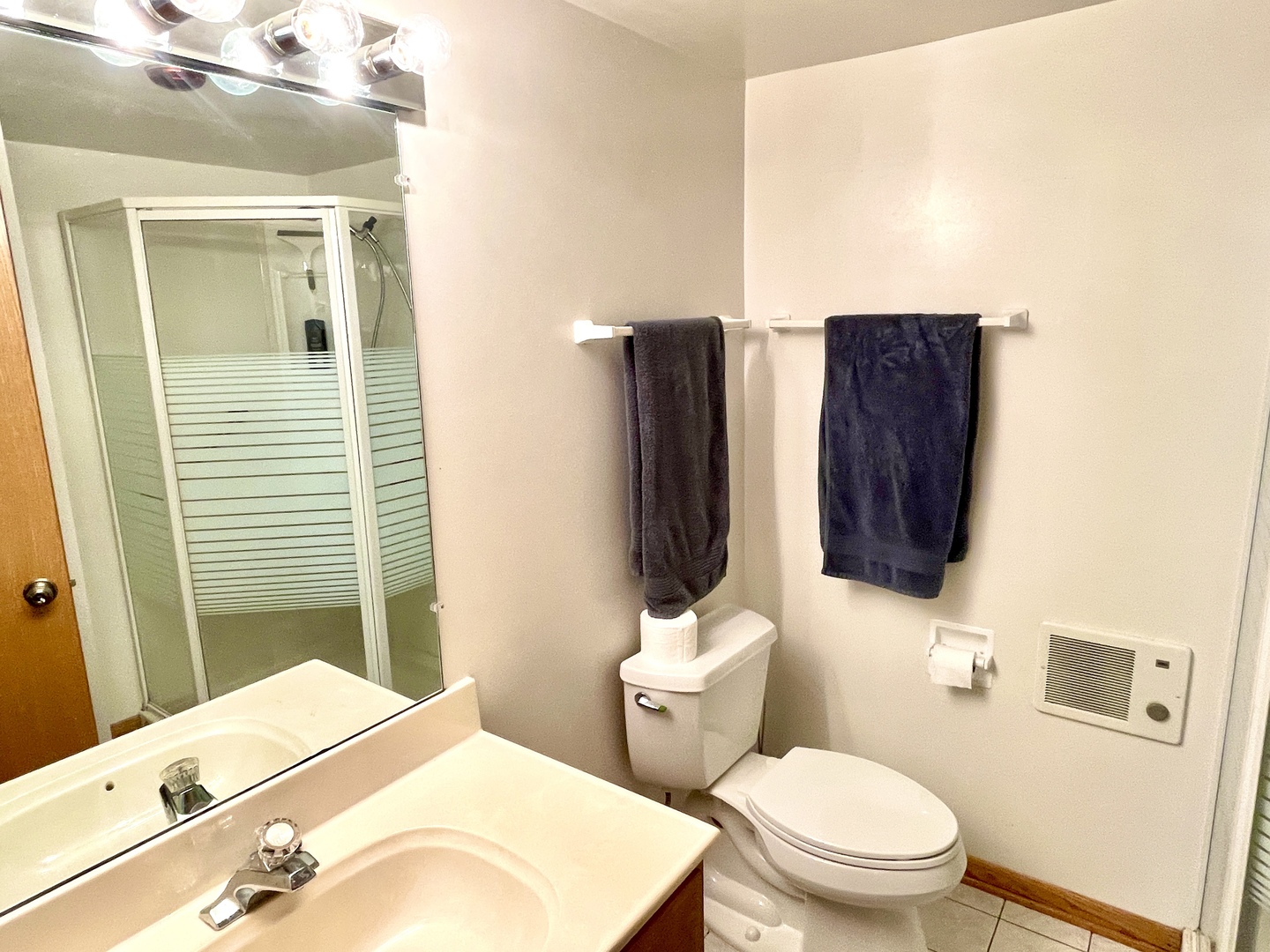 781 N Van Auken Street