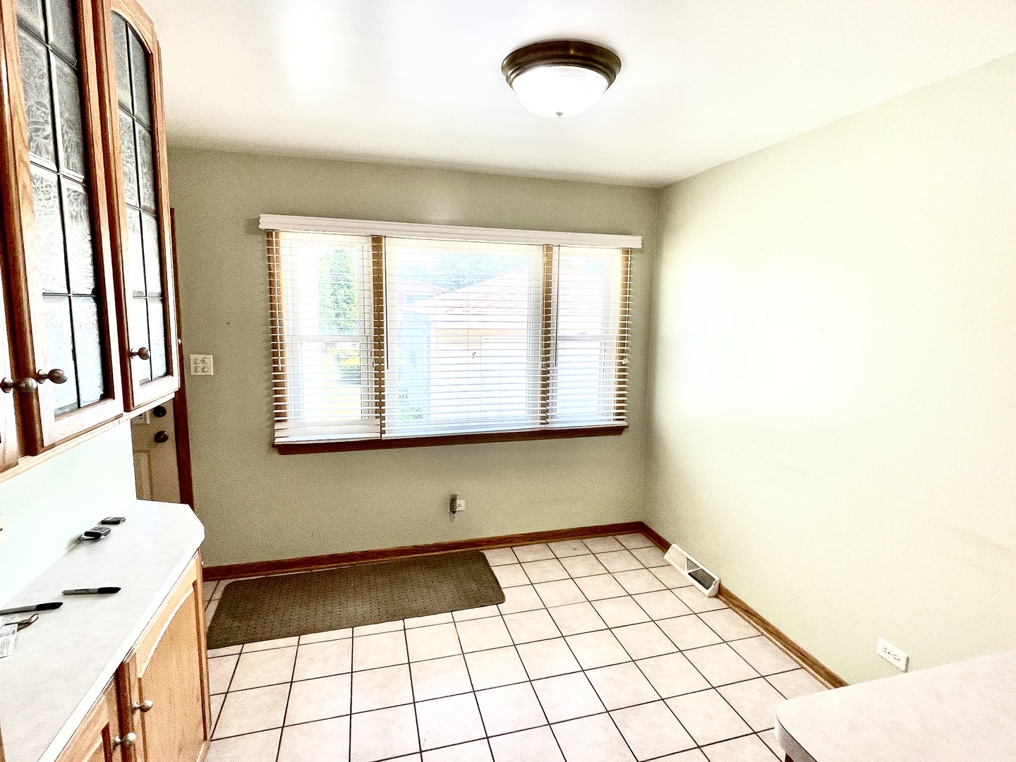 781 N Van Auken Street