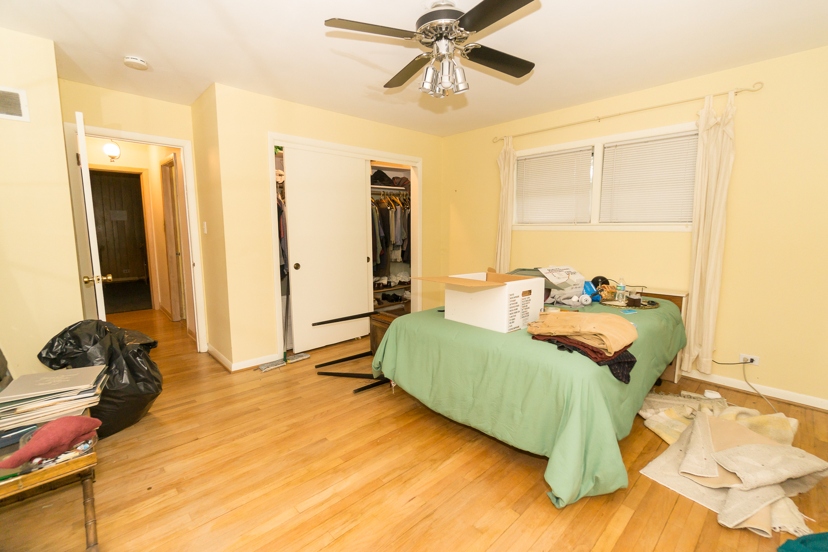 22W320 Lawrence Avenue