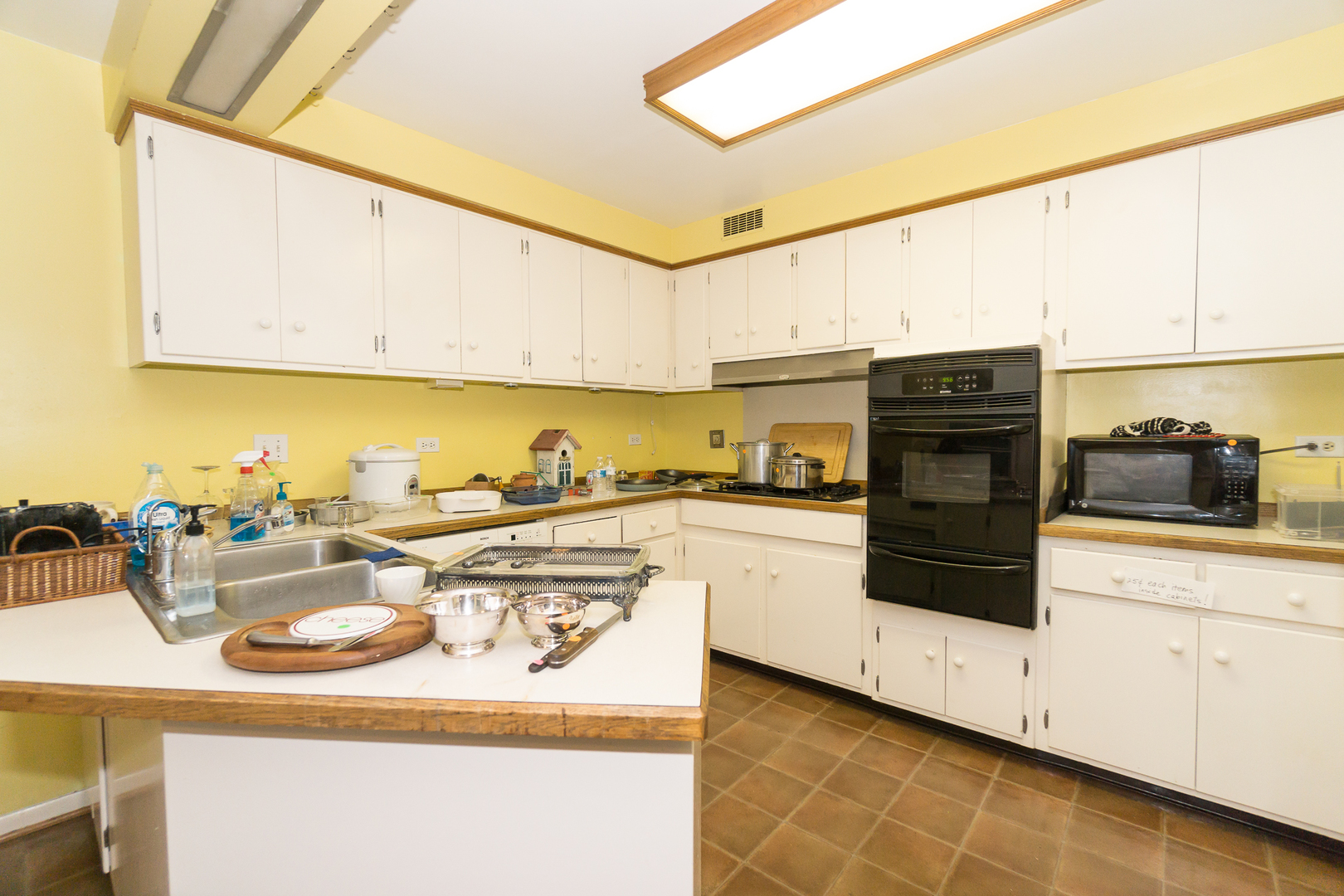 22W320 Lawrence Avenue