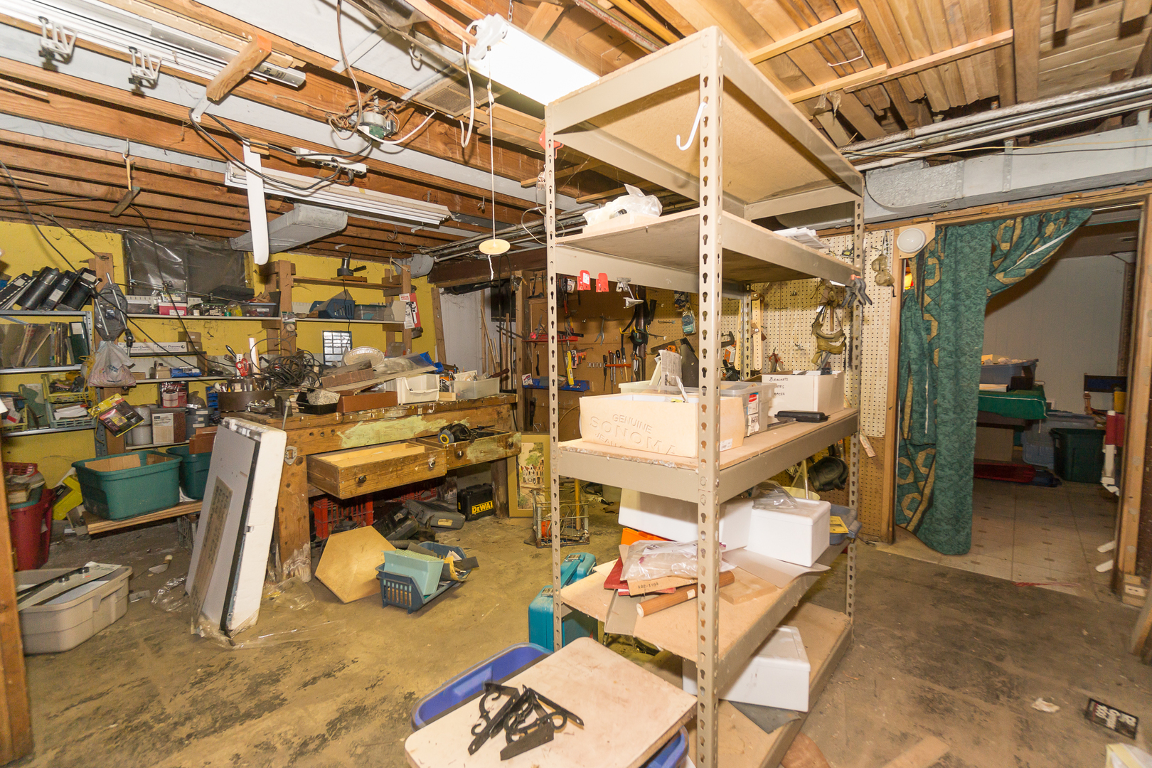 22W320 Lawrence Avenue