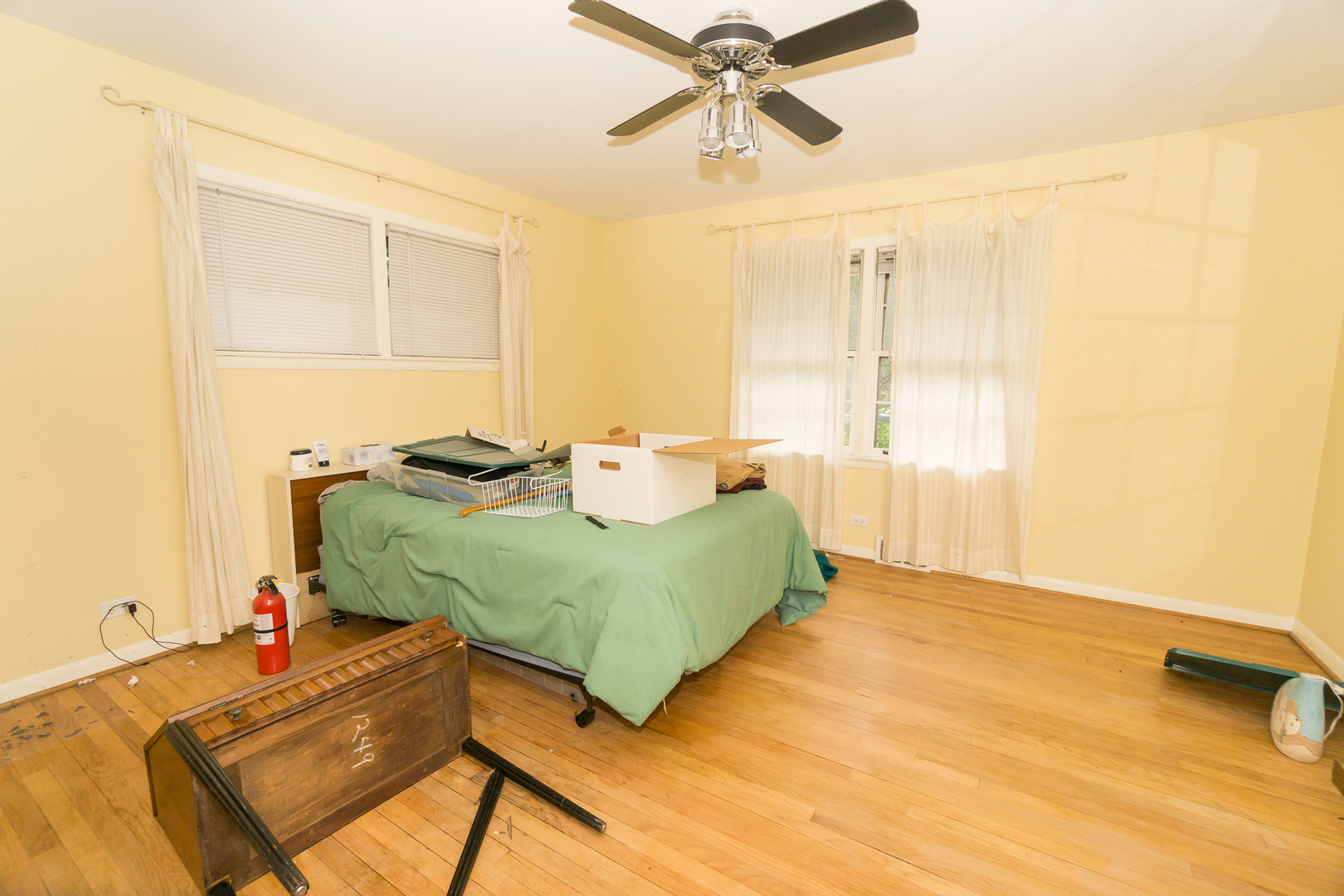 22W320 Lawrence Avenue