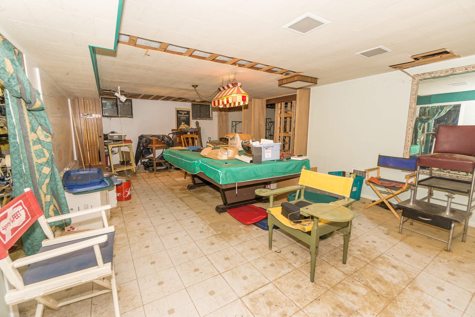 22W320 Lawrence Avenue