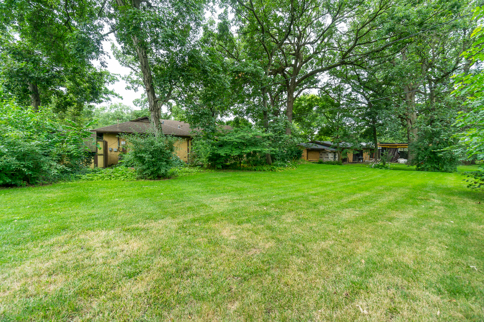 22W320 Lawrence Avenue