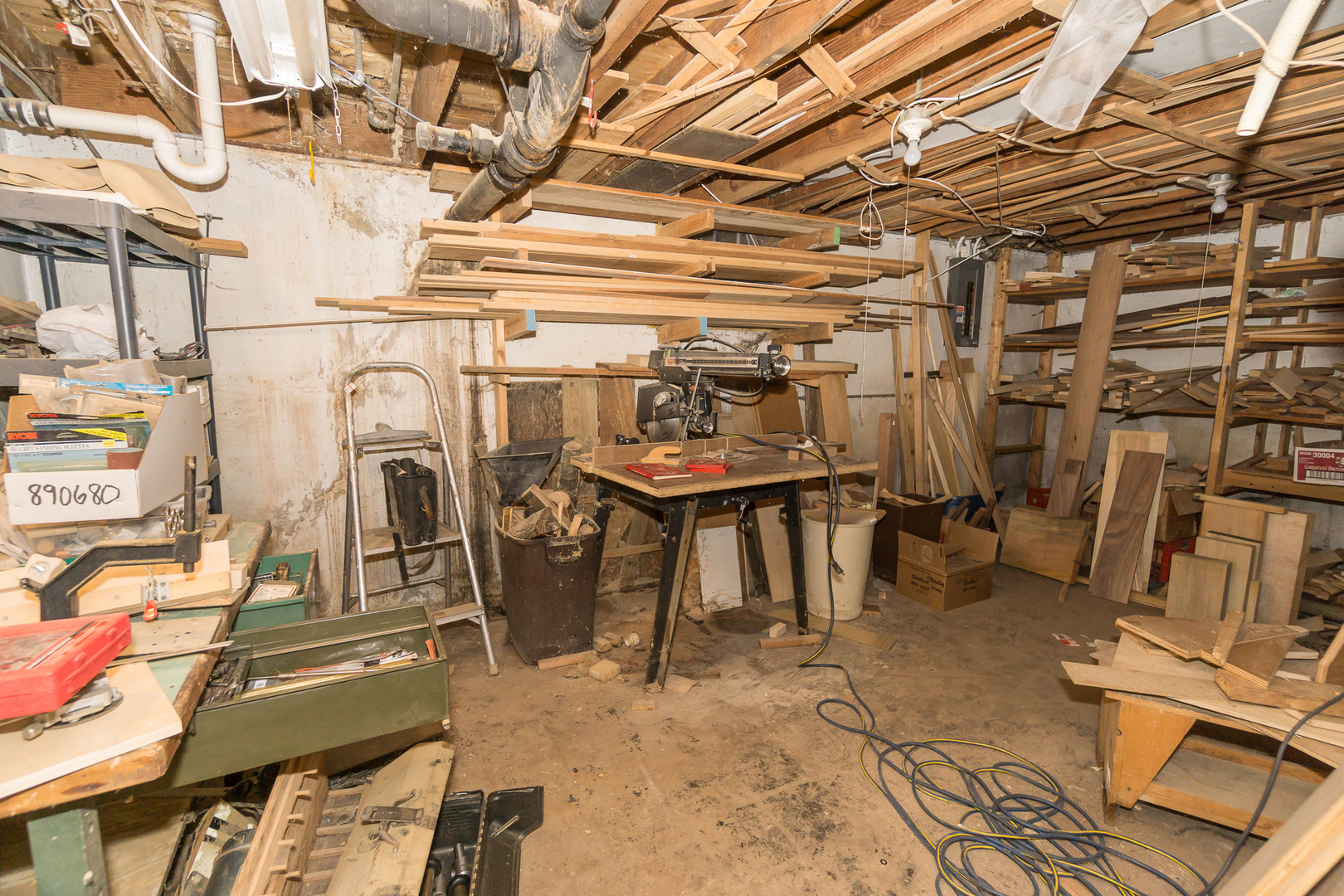 22W320 Lawrence Avenue