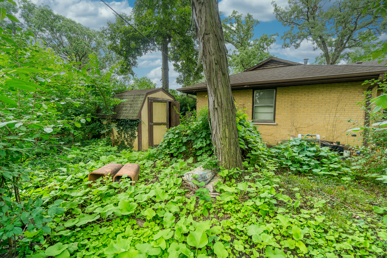 22W320 Lawrence Avenue