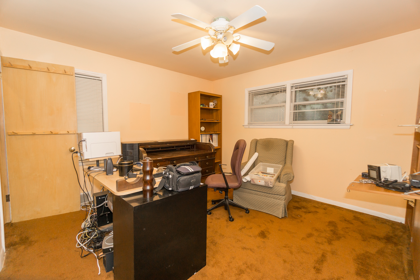 22W320 Lawrence Avenue