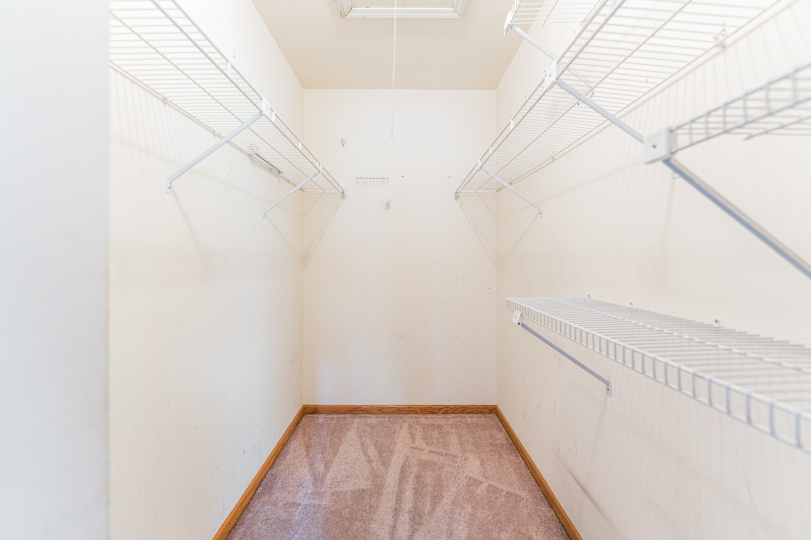 27W408 Melrose Lane Unit: 2704