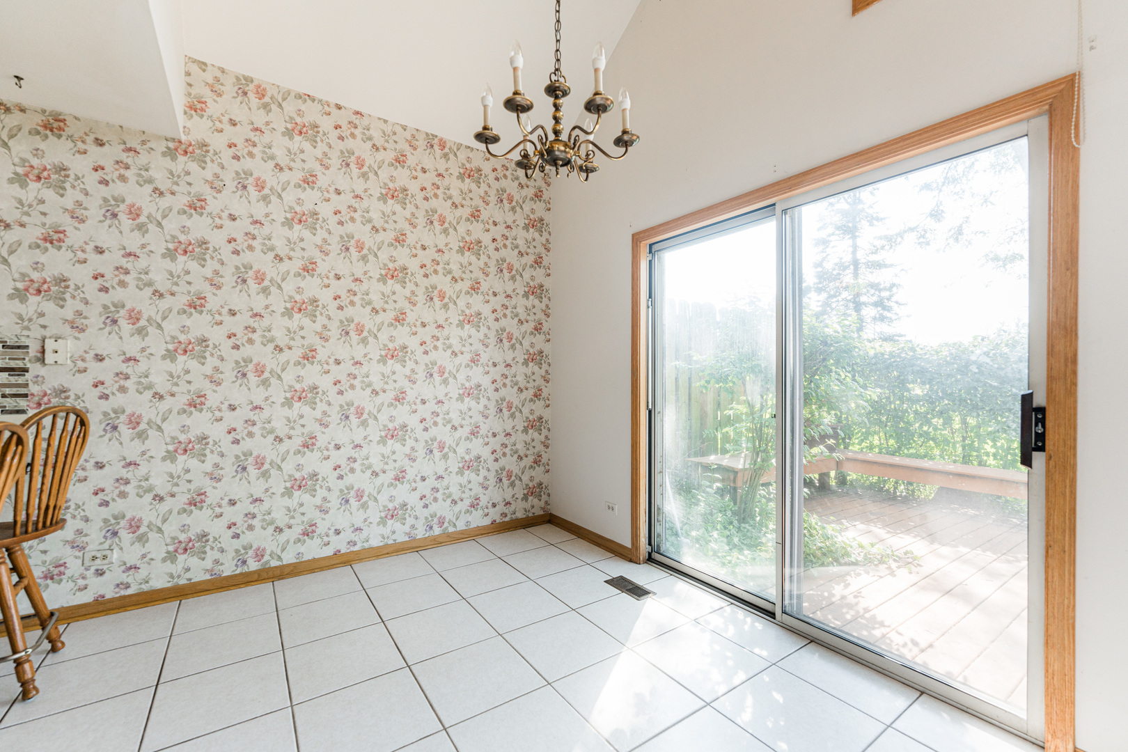 27W408 Melrose Lane Unit: 2704