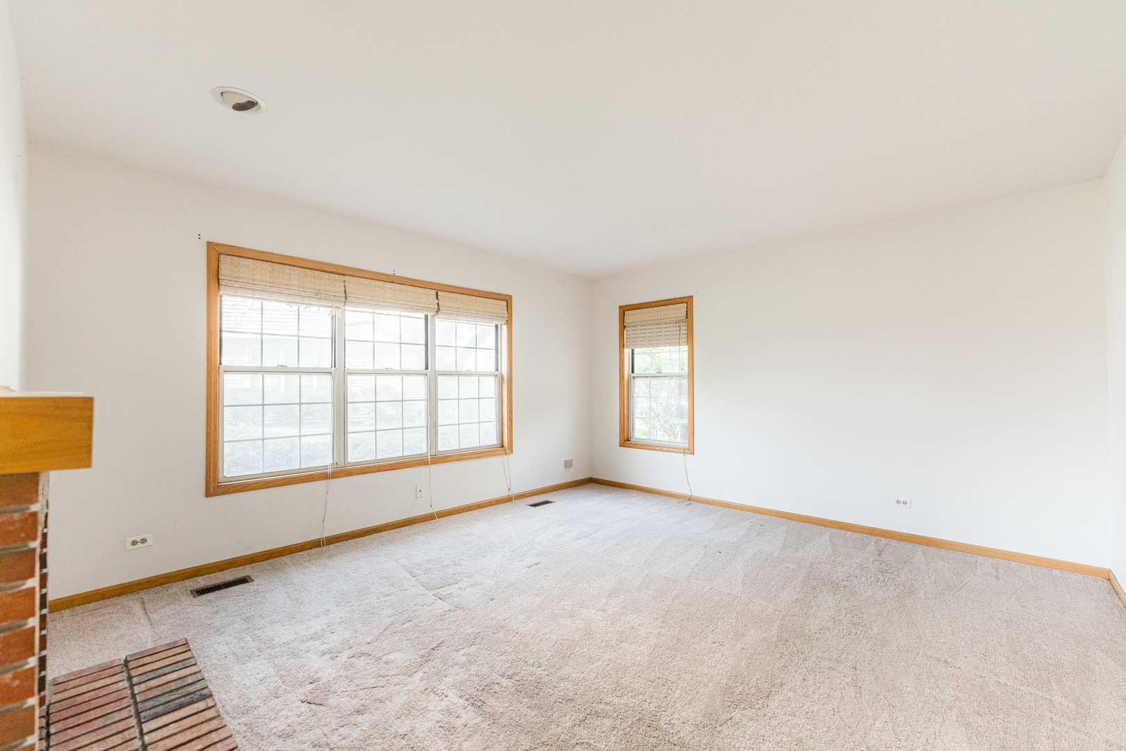 27W408 Melrose Lane Unit: 2704