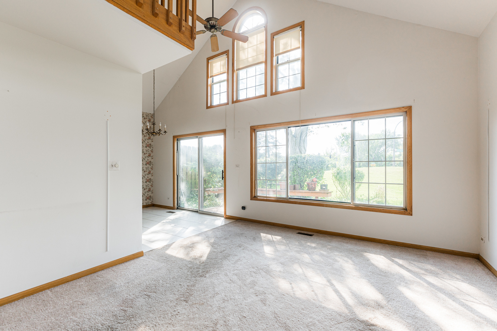 27W408 Melrose Lane Unit: 2704