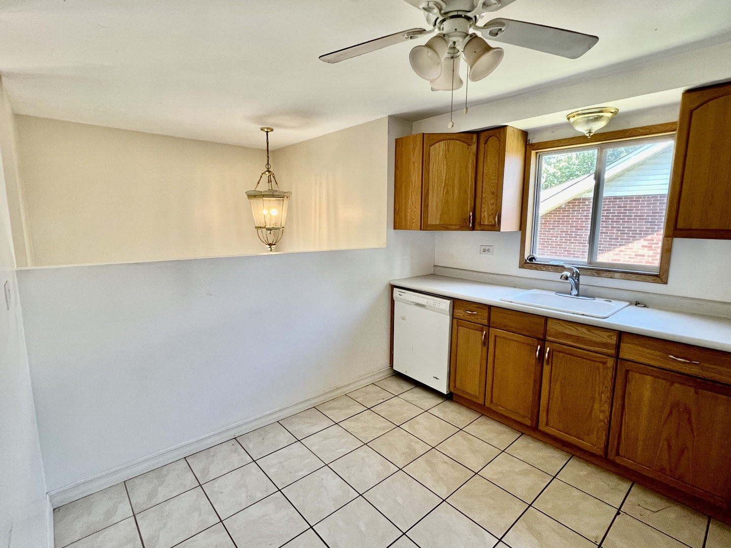 125 S Springinsguth Road