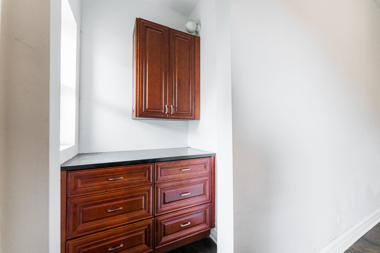 6145 S Eberhart Avenue