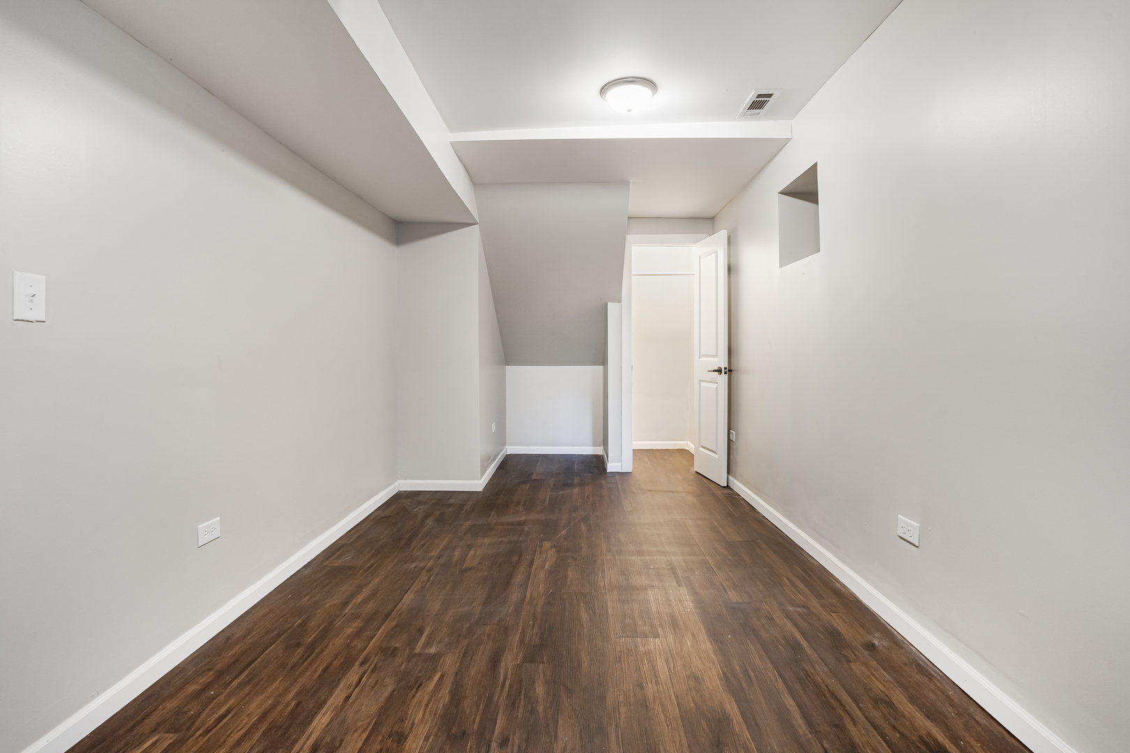 6145 S Eberhart Avenue