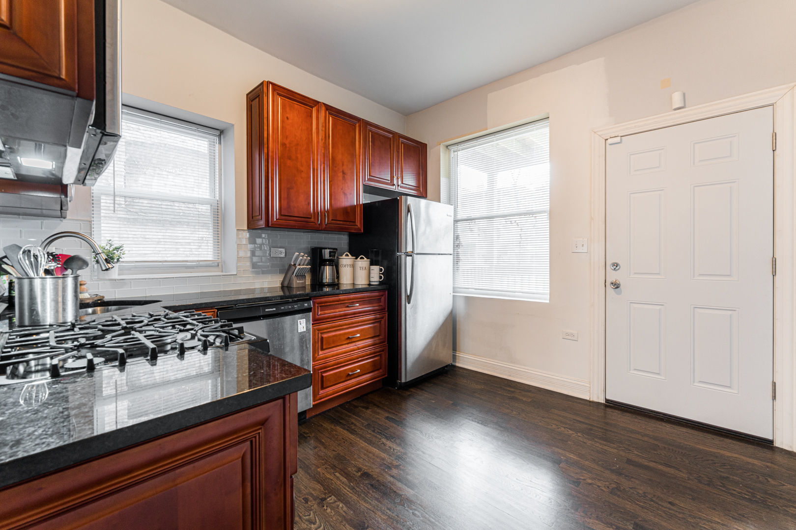 6145 S Eberhart Avenue