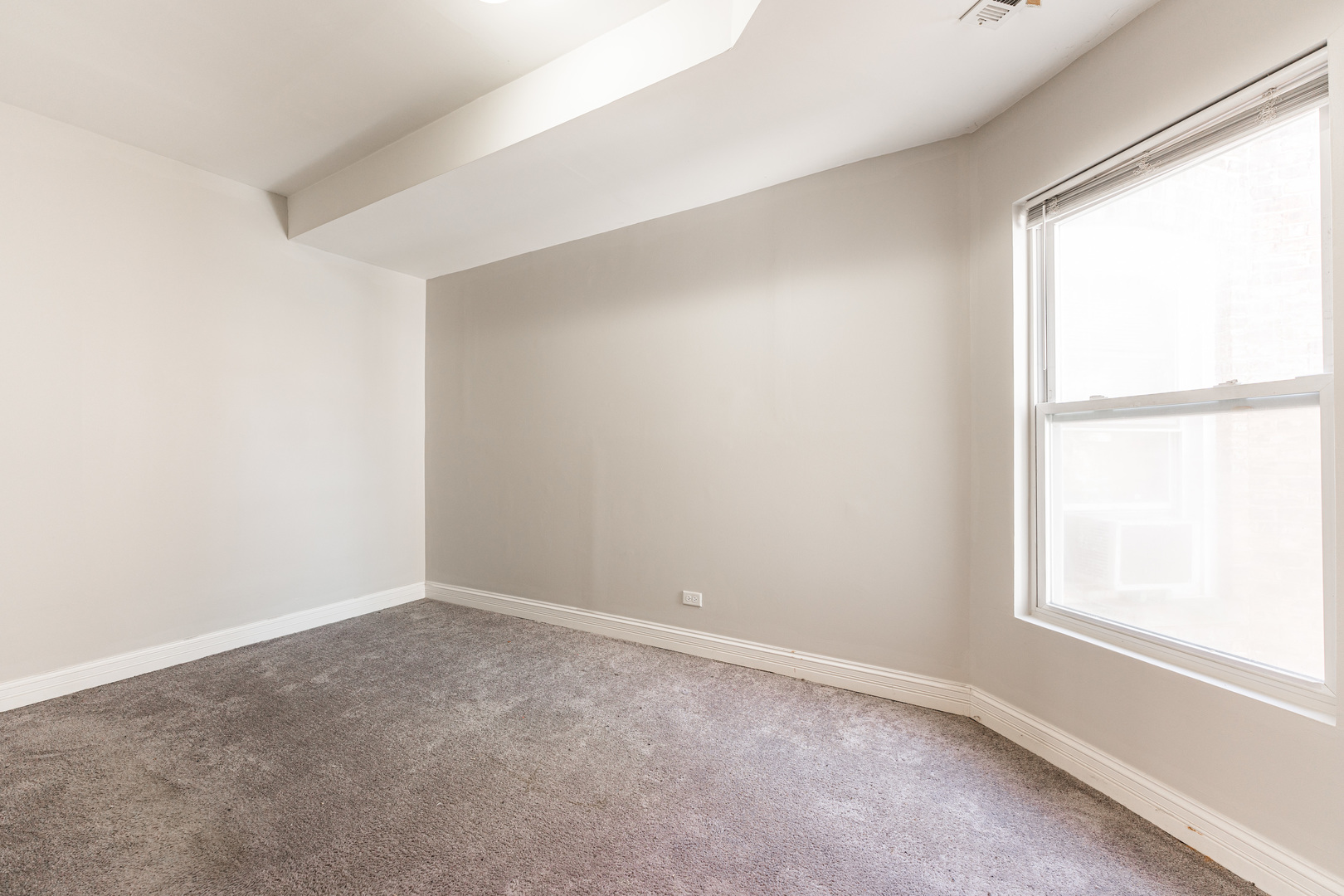 6145 S Eberhart Avenue