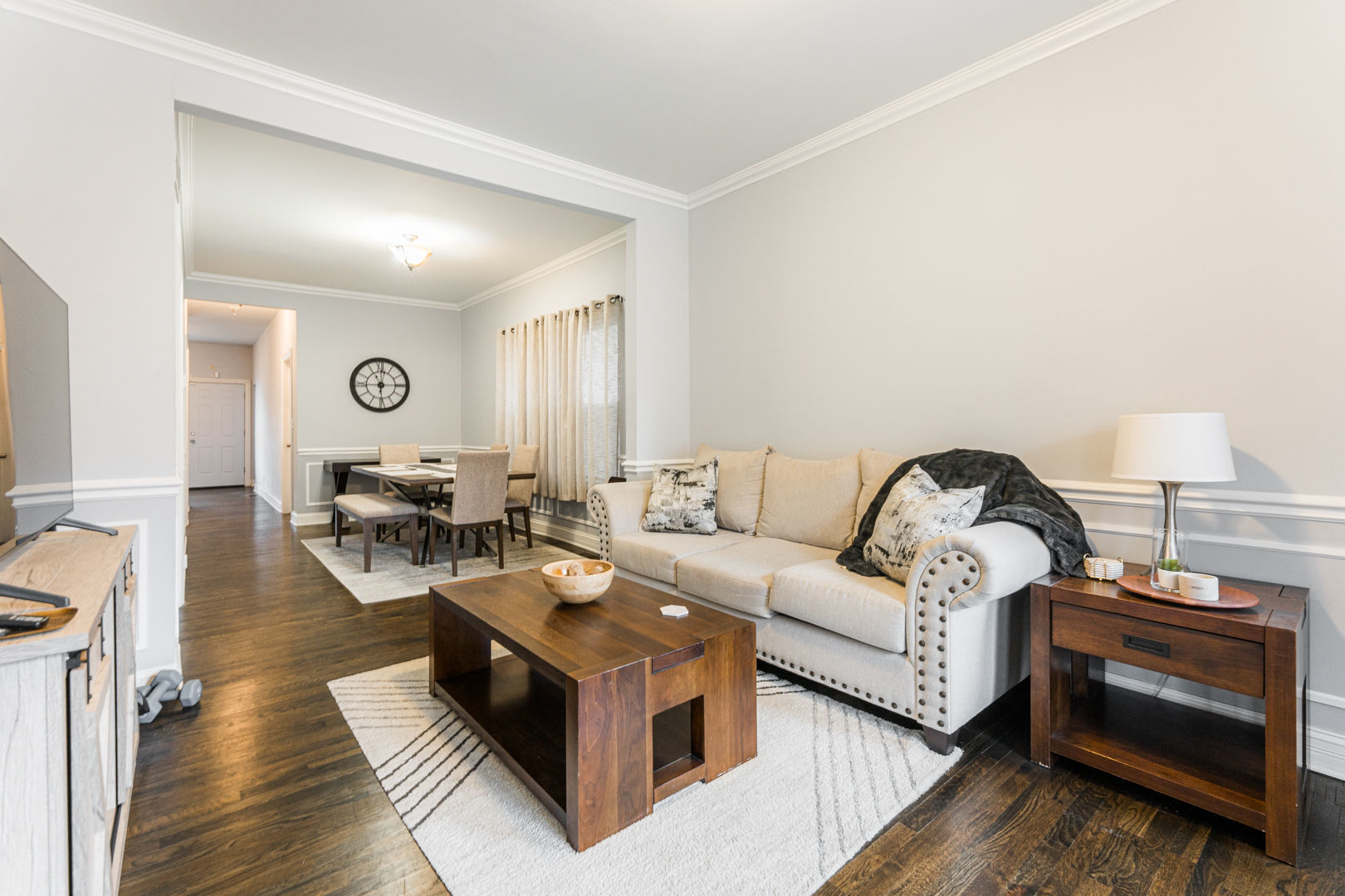 6145 S Eberhart Avenue