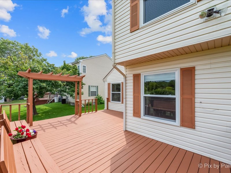 28 MCKINLEY Lane