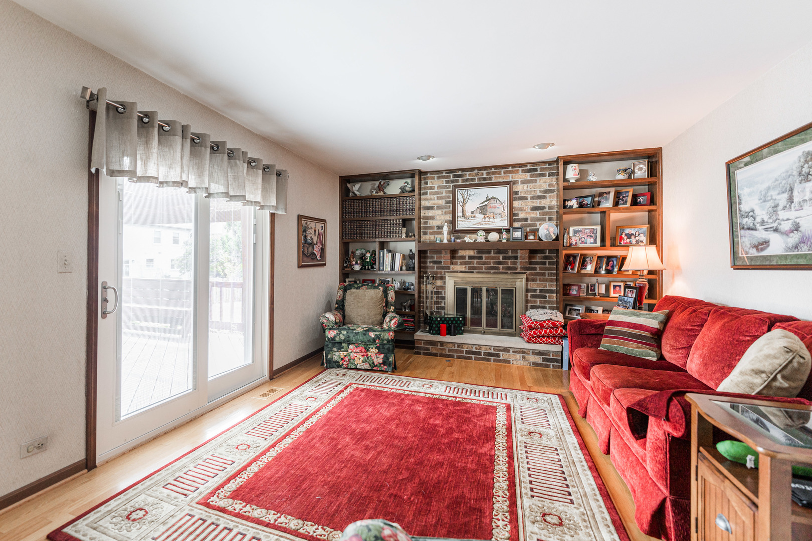 1301 N Saddle Row