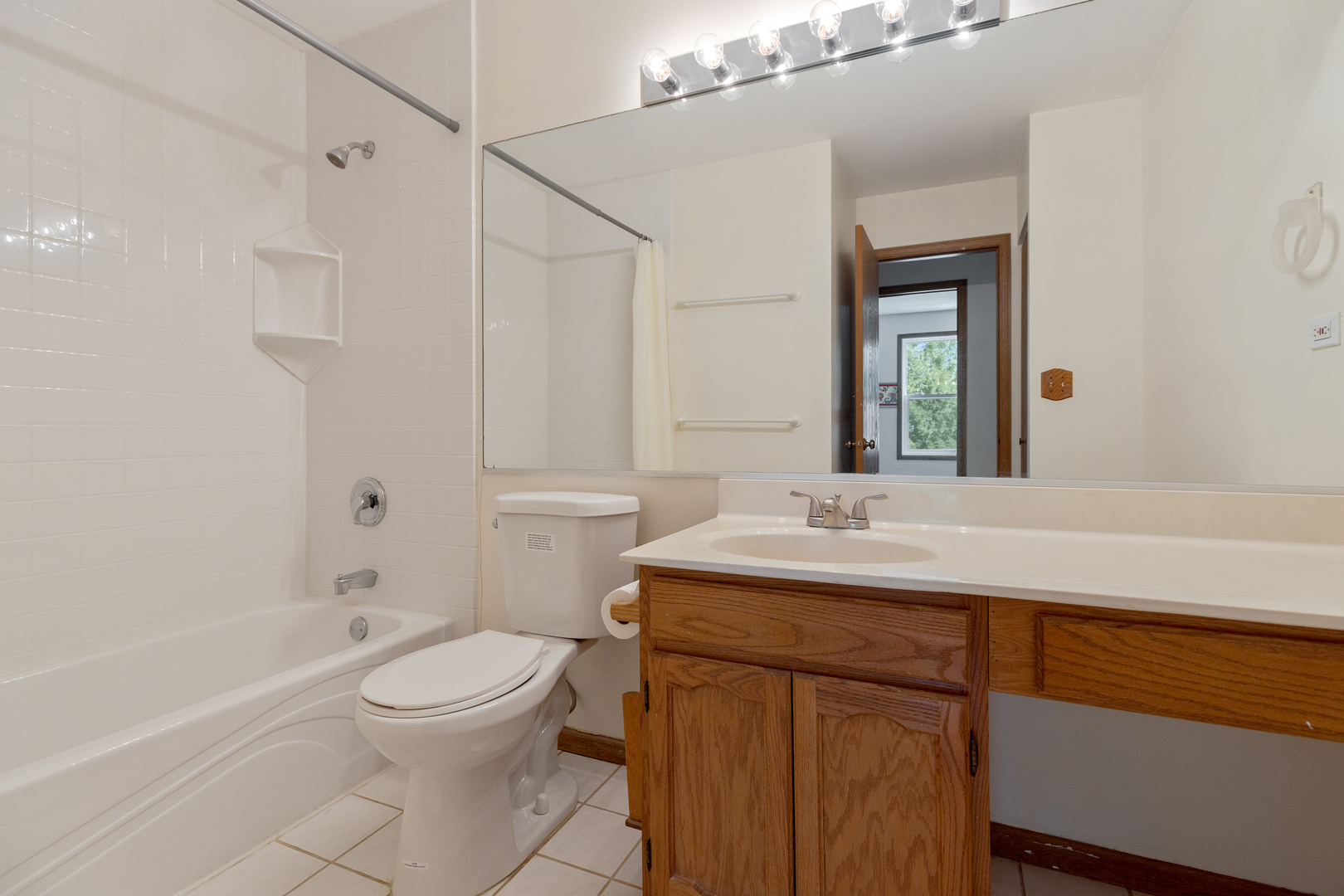 1208 Hyannis Circle