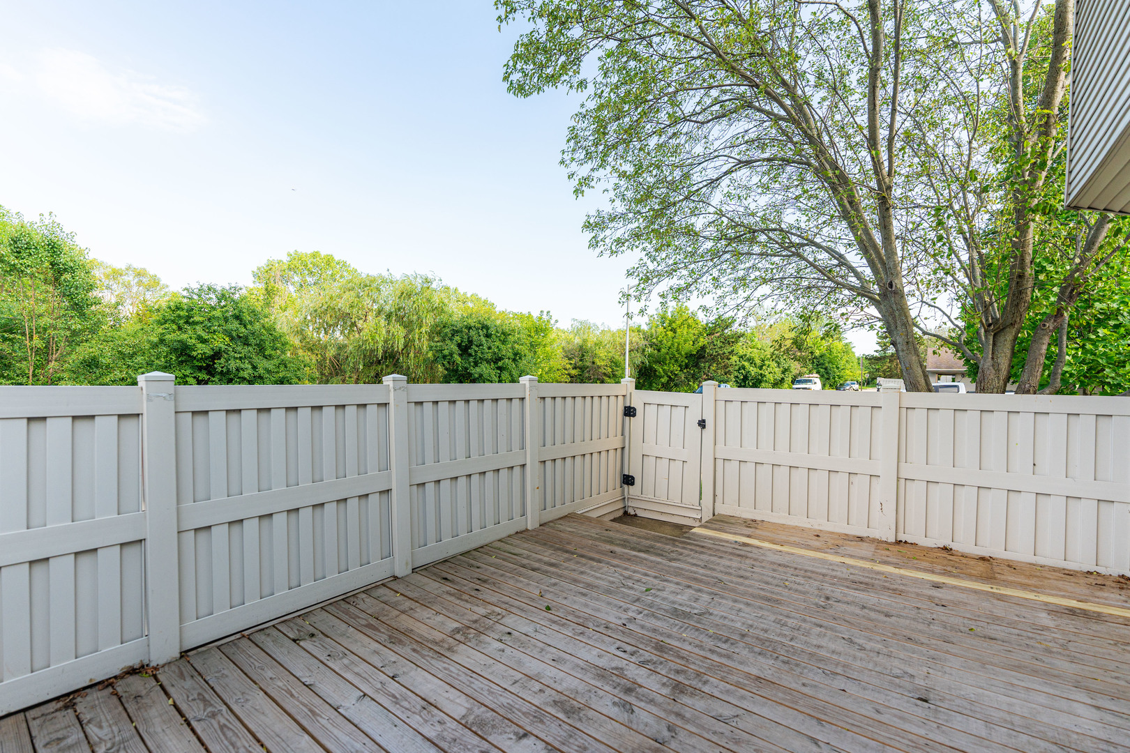 542 Del Lago Drive