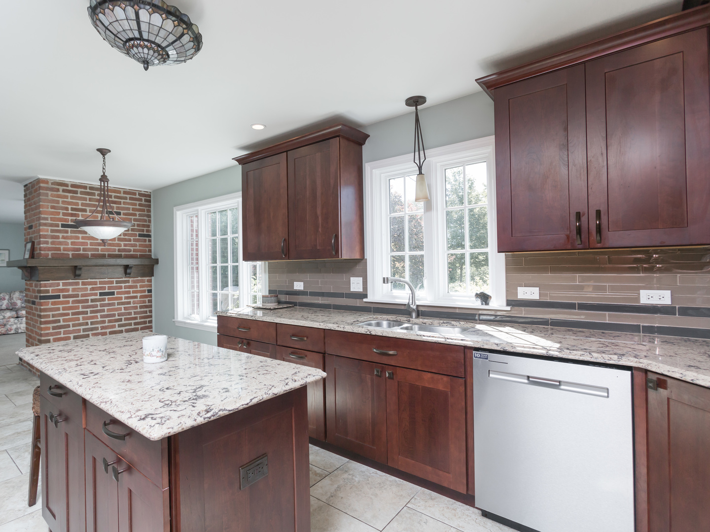 1007 Longmeadow Lane