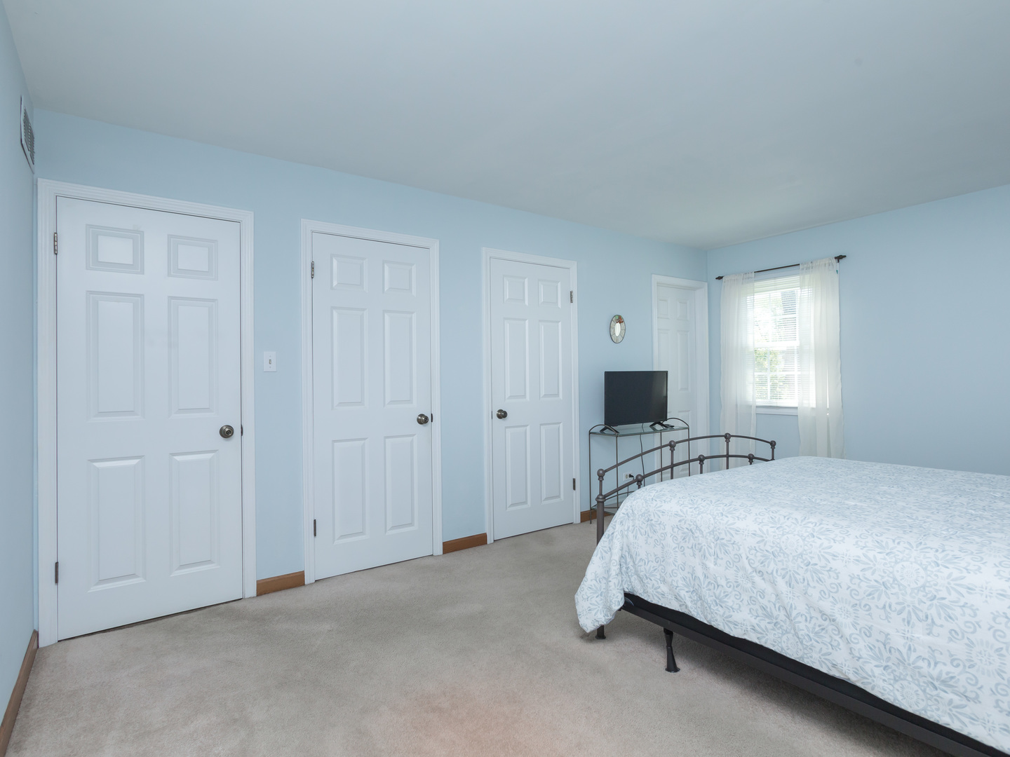 1007 Longmeadow Lane