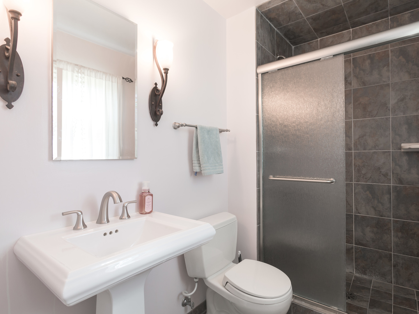 1007 Longmeadow Lane